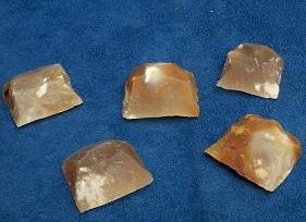 French amber gun flints for lawful rifle 25mm x 27mm. Batch of 5