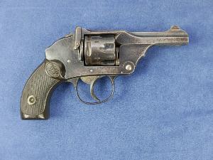 Webley Pocket Hammerless 1898.  Cal 32 Long.