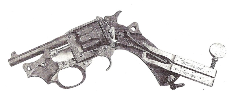 Pince à ressort pour revolver M.A.S  1892.    VENDUE
