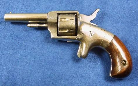Petit revolver "Governor". Cal 22'' . 
